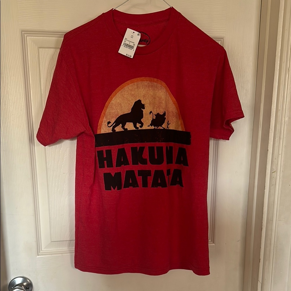 Lion King Hakuna Matata Disney red T-Shirt